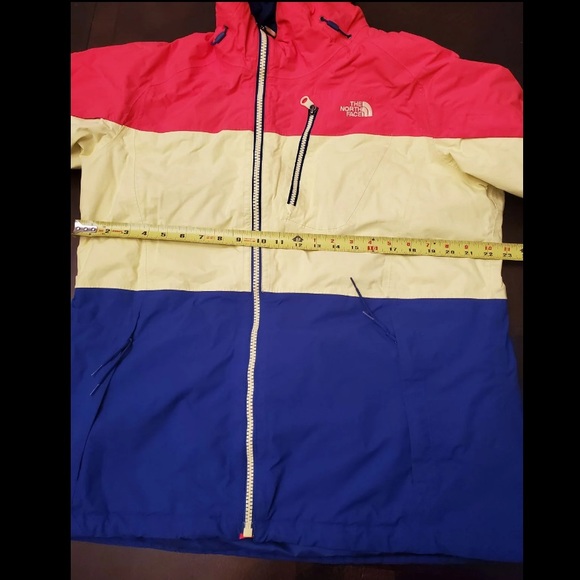 The North Face Color Block Coat - Picture 10 of 11